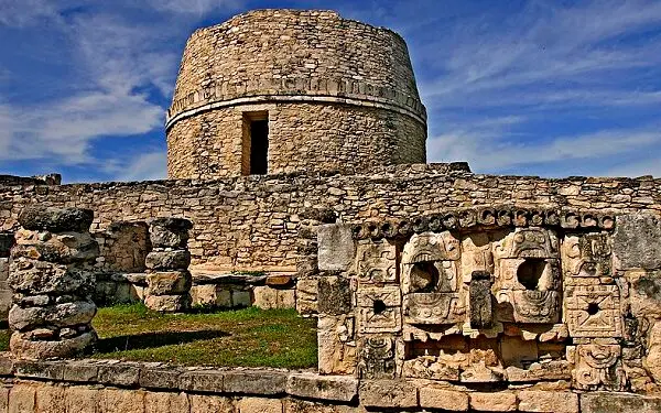 zona arqueólogica de yucatan mayapan 