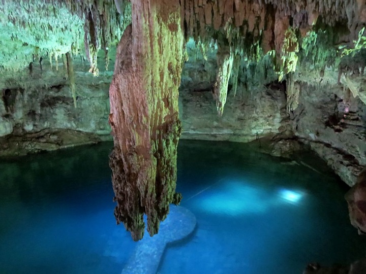 uno de los más visitados y mejores cenotes en  yucatan mexico suytun