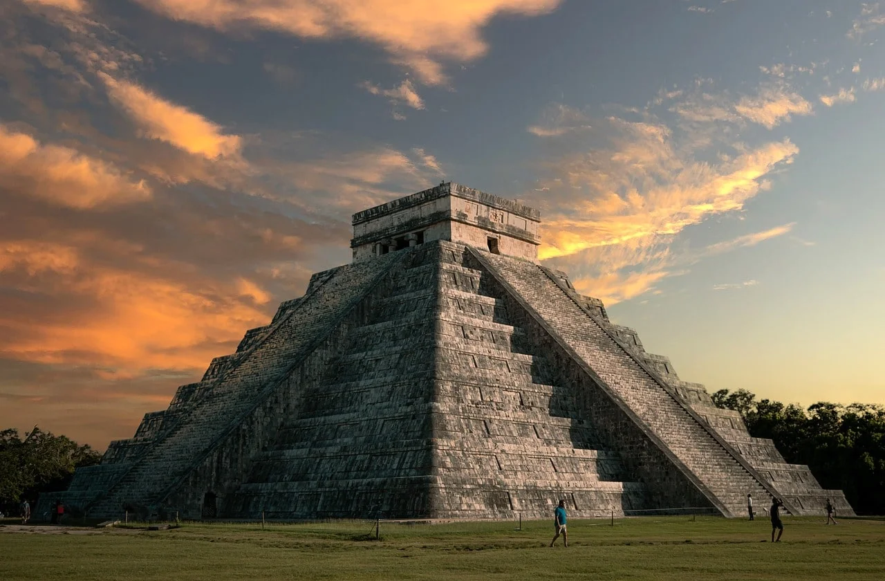 tours disponibles en Mérida Yucatán a cenotes Chichén Itzá Uxmal playas y haciendas